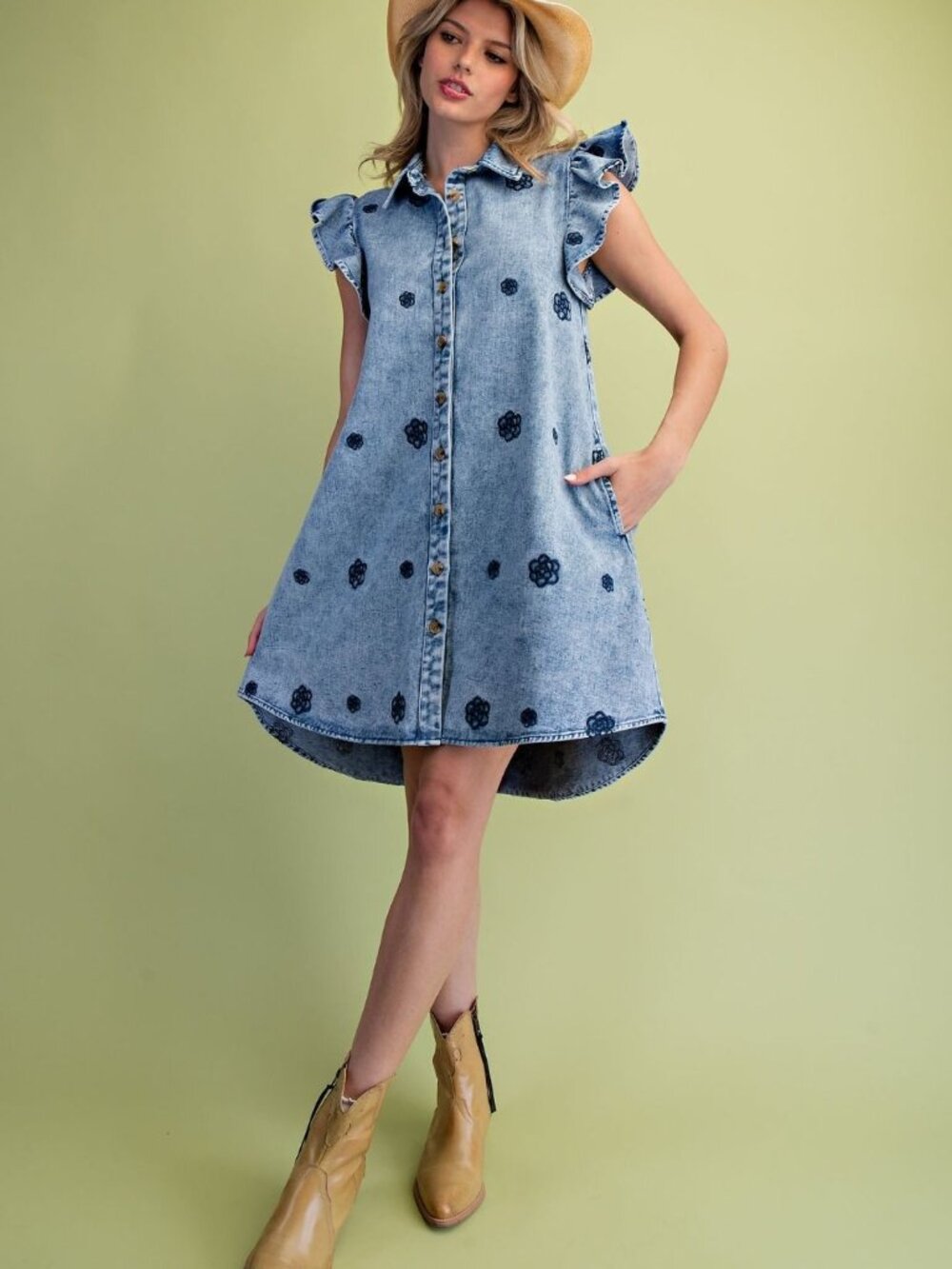 EASEL FLORAL EMBO DETAILING WASHED DENIM DRESS 65% COTTON 35% POLYESTER